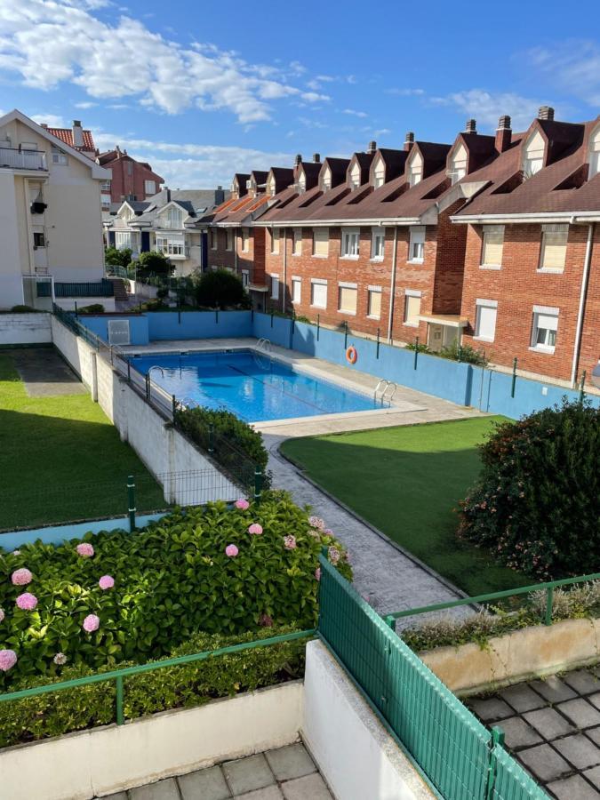 Apartamento Apartamento con piscina a 100 metros de la playa en Somo Exterior foto